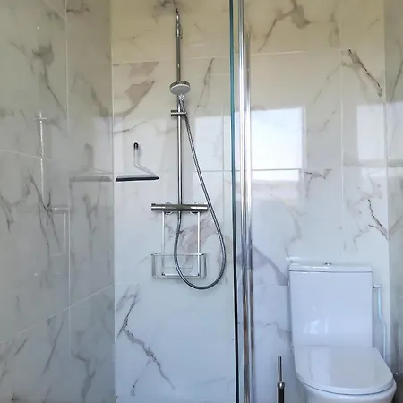 דירה Bright Of 27 M2 With Balcony *